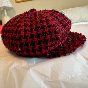 Liz Claiborne Red & Black Houndstooth News Boy, Paperboy Cap Hat Small